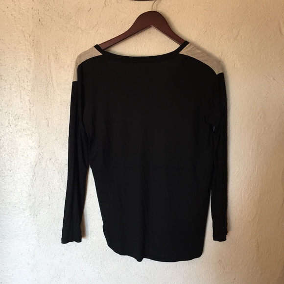 Madewell Anthem Long Sleeve V-Neck Top - Picture 5 of 8